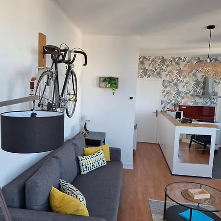 Appartement Lumineux Dans Les Hauts De Recouvrance Brest Exterior photo