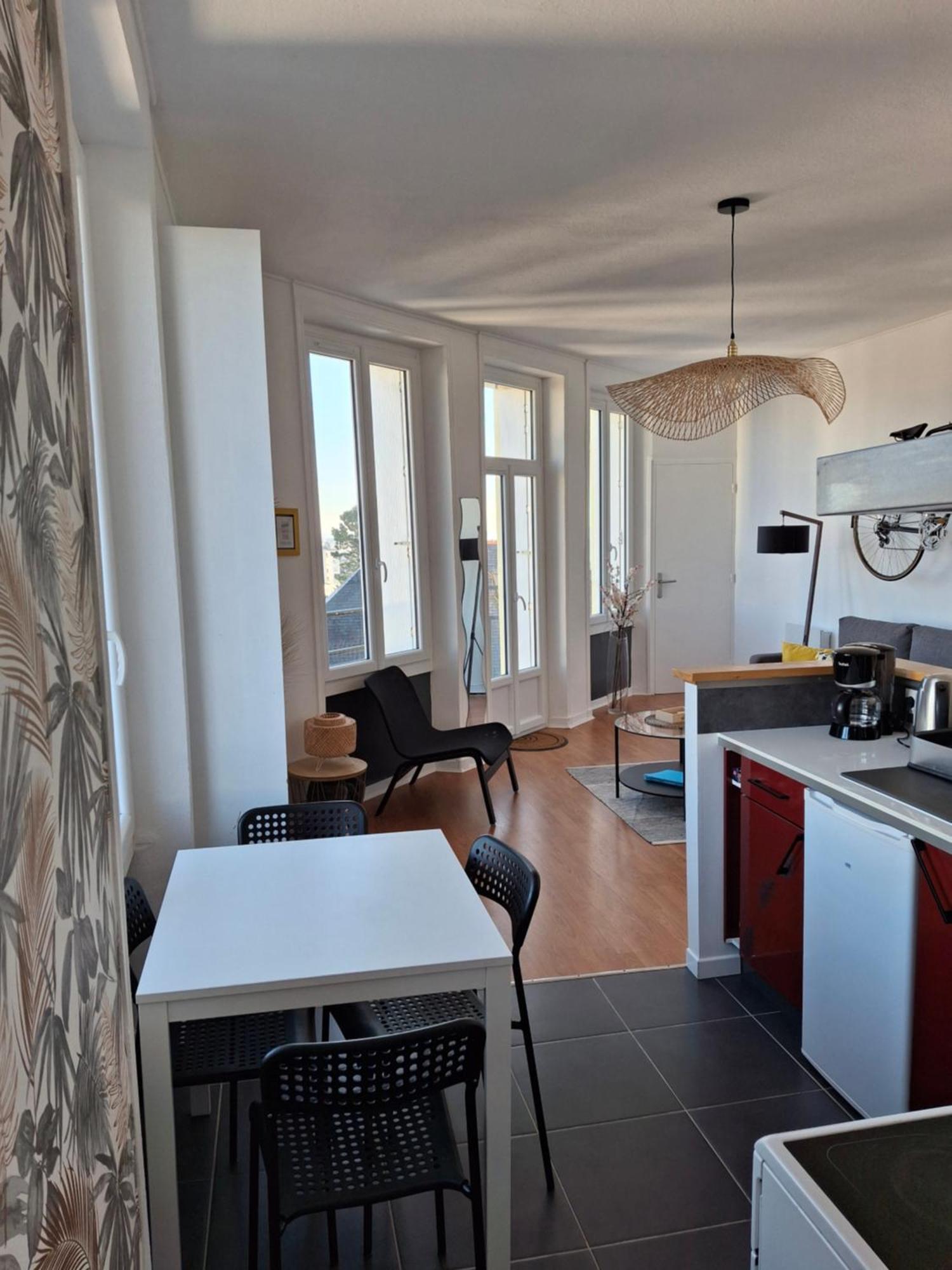 Lumineux Dans Les Hauts De Recouvrance Appartement Brest